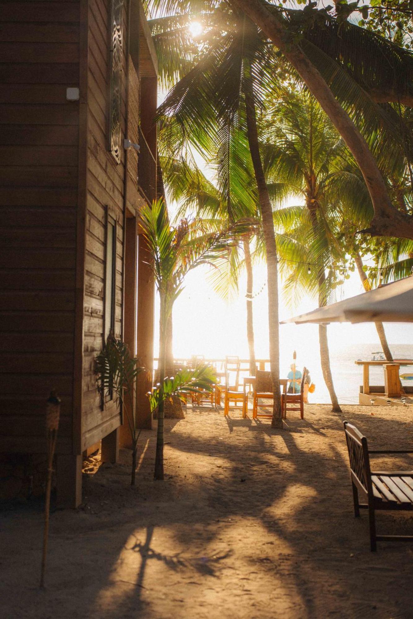 Arca Hotel West Bay Luaran gambar